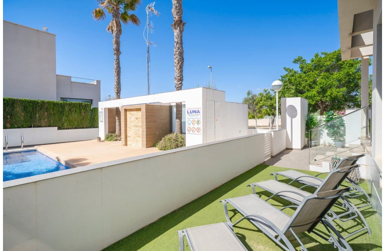 3 sovrum Villa till salu i Ciudad Quesada med pool - 399 000 € (Ref: 9898937)