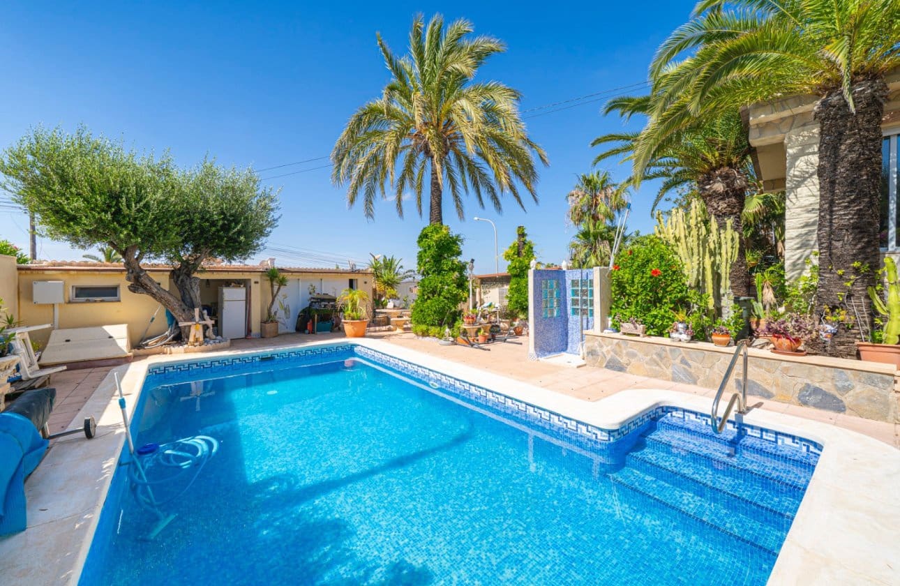 3 sovrum Villa till salu i Ciudad Quesada med pool - 550 000 € (Ref: 9928764)