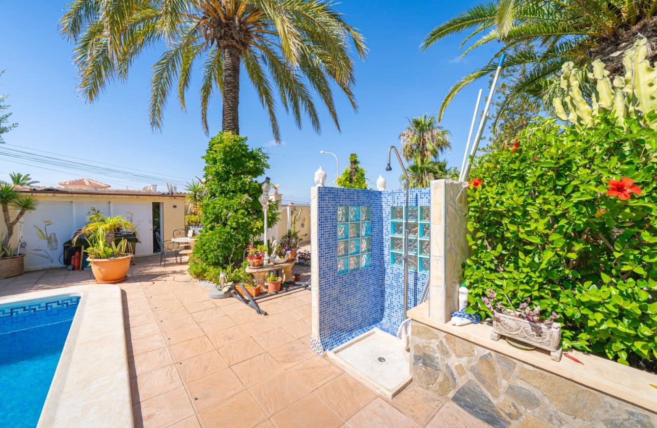 3 sovrum Villa till salu i Ciudad Quesada med pool - 550 000 € (Ref: 9928764)