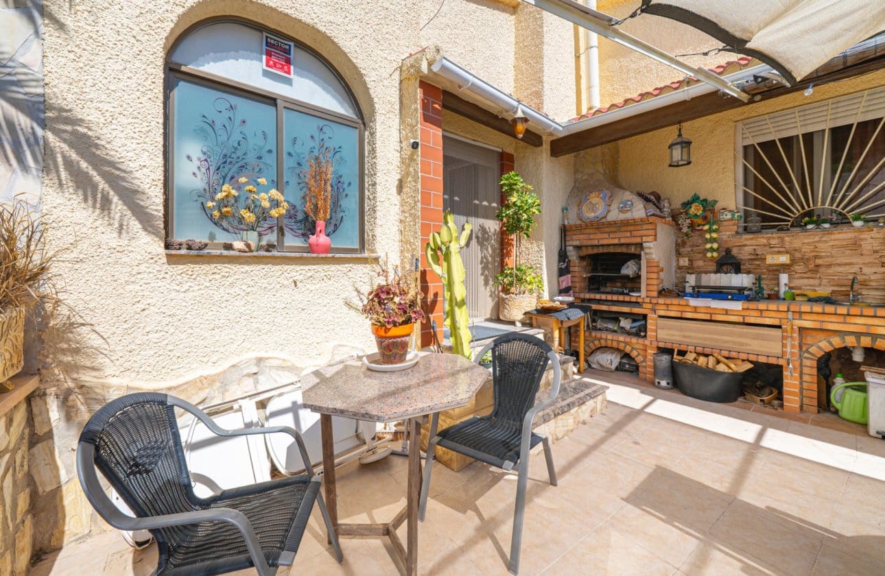 3 sovrum Villa till salu i Ciudad Quesada med pool - 550 000 € (Ref: 9928764)