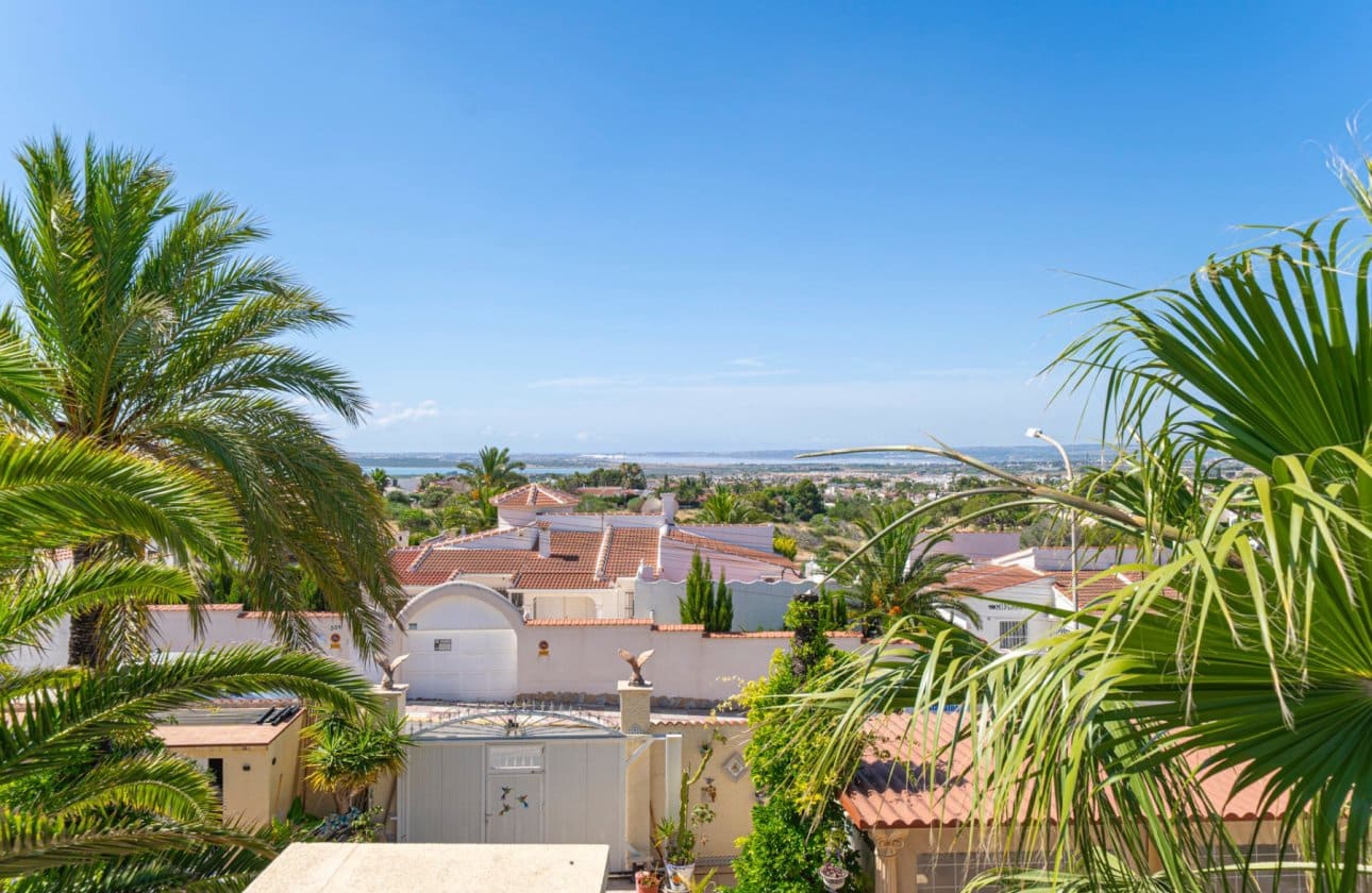 3 sovrum Villa till salu i Ciudad Quesada med pool - 550 000 € (Ref: 9928764)
