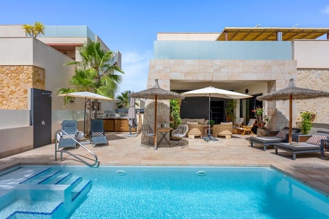 3 bedroom Villa for sale in Benijófar with pool garage - € 699,000 (Ref: 9928765)
