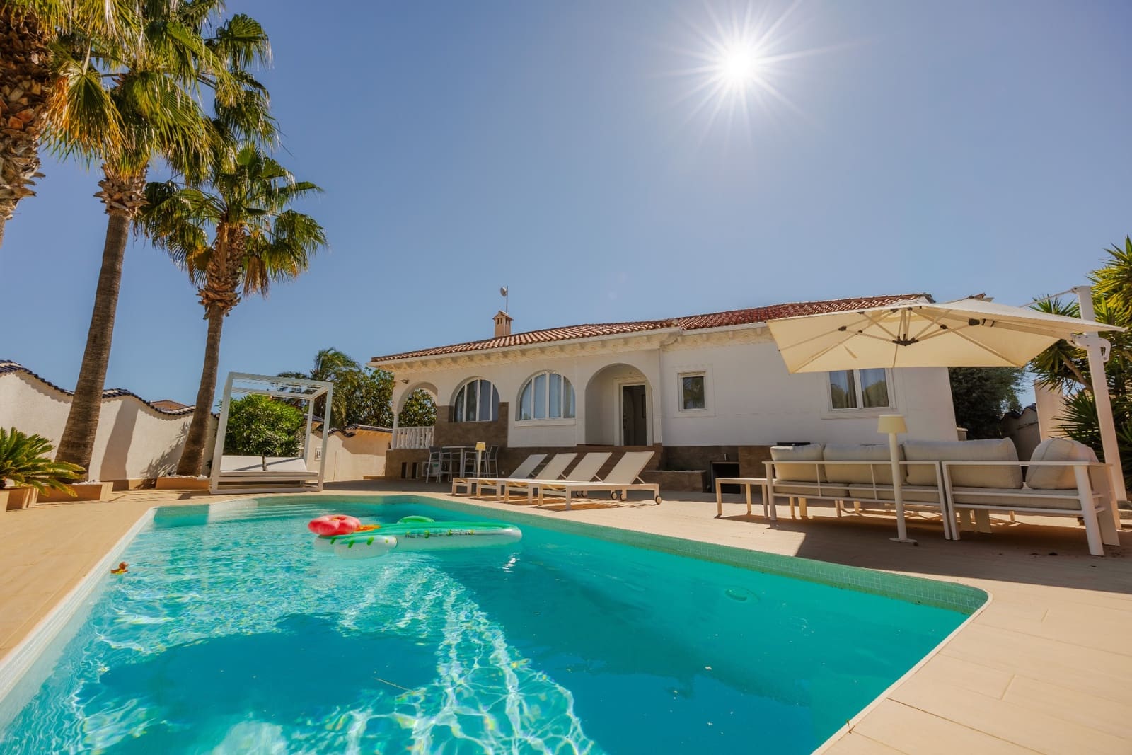 5 camera da letto Villa in vendita in Ciudad Quesada con piscina garage - 590.000 € (Rif: 9939379)