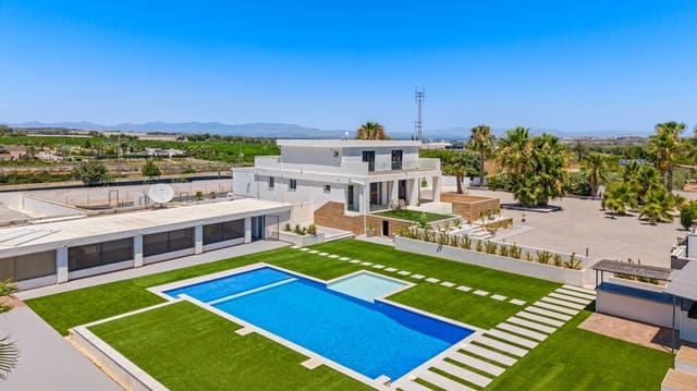 Finca/Casa Rural de 8 habitaciones en Los Montesinos en venta con piscina - 1.400.000 € (Ref: 9959222)