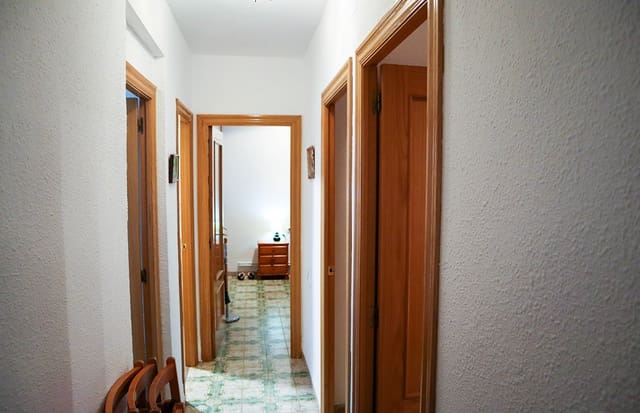 6 makuuhuone Huvila myytävänä paikassa Macastre mukana uima-altaan - 300 000 € (Ref: 7192153)