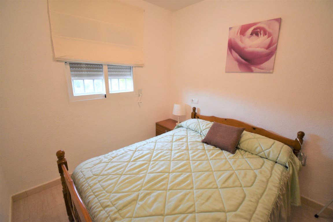 3 bedroom Villa for sale in Montserrat with pool garage - € 220,000 (Ref: 7369645)