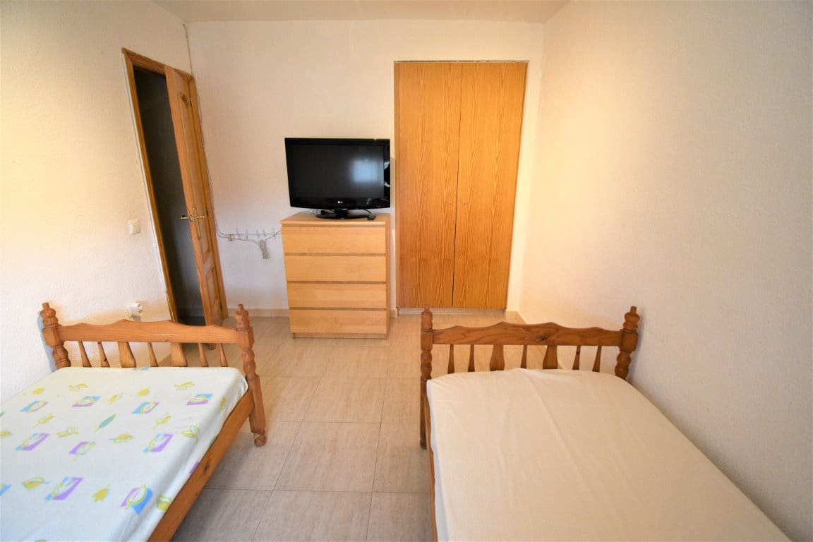 3 bedroom Villa for sale in Montserrat with pool garage - € 220,000 (Ref: 7369645)