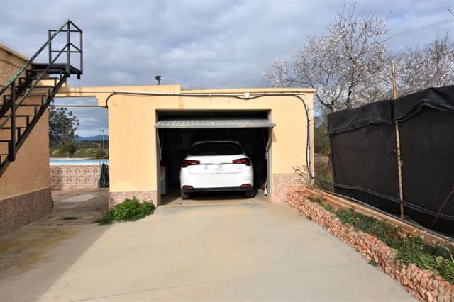 3 bedroom Villa for sale in Montserrat with pool garage - € 220,000 (Ref: 7369645)