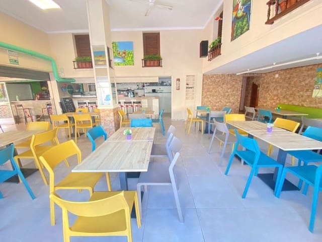 1 Zimmer Gewerbe zu verkaufen in Piles - 280.000 € (Ref: 7405054)