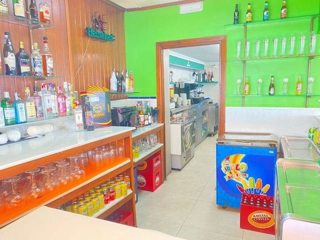 1 Zimmer Gewerbe zu verkaufen in Piles - 280.000 € (Ref: 7405054)