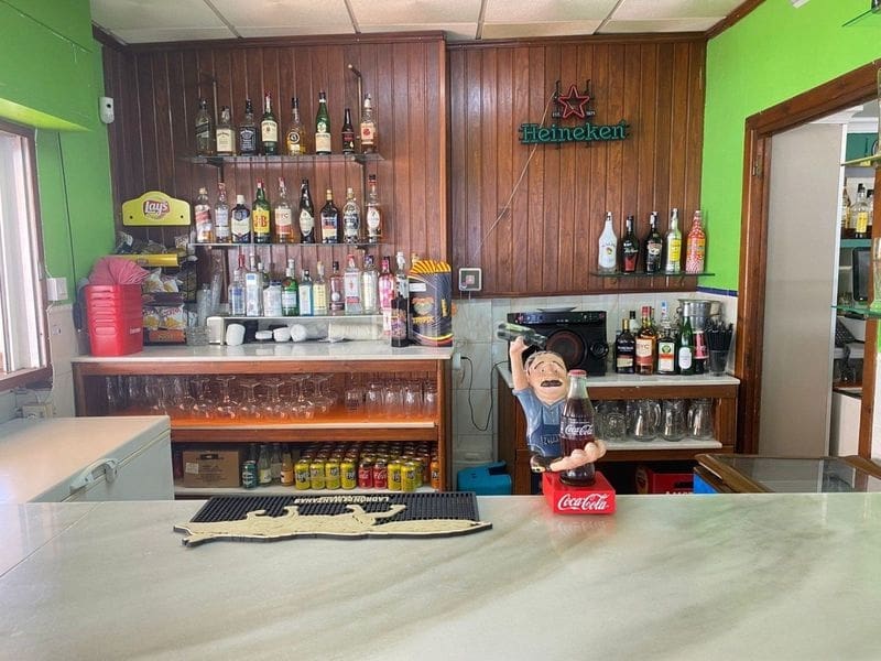 1 Zimmer Gewerbe zu verkaufen in Piles - 280.000 € (Ref: 7405054)