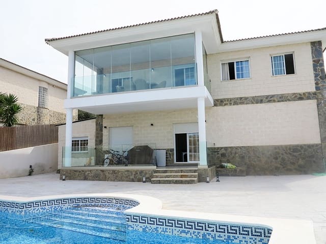 5 bedroom Villa for sale in Polop with pool - € 448,000 (Ref: 7475679)