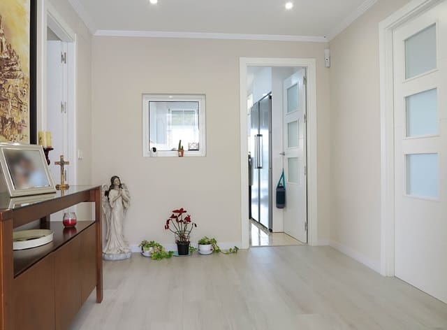 5 bedroom Villa for sale in Polop with pool - € 448,000 (Ref: 7475679)