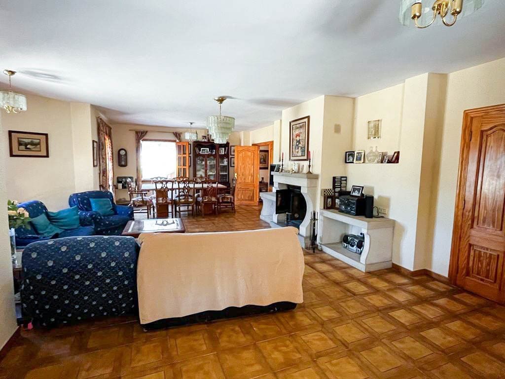 7 bedroom Villa for sale in Torrent - € 345,000 (Ref: 7778849)