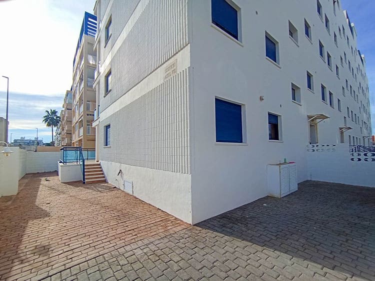 3 sypialnia Apartament na sprzedaż w Daimus z basenem garażem - 215 000 € (Ref: 9443405)