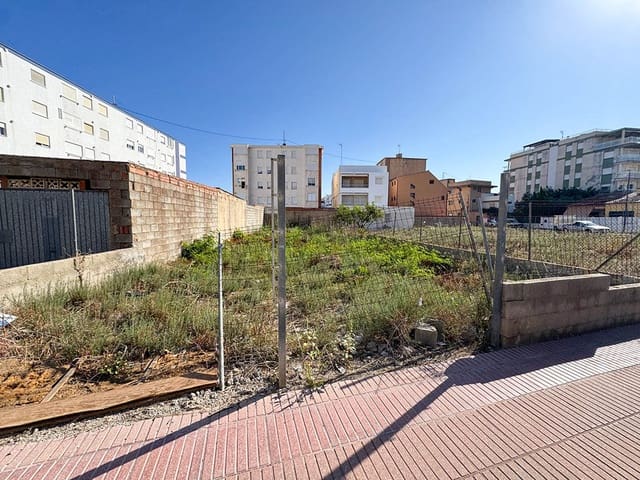 Grunde uden byggetilladelser til salg i Piles - € 82.300 (Ref: 9443408)