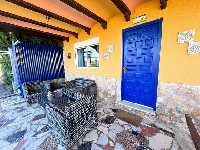 4 bedroom Villa for sale in Montserrat with pool - € 250,000 (Ref: 9443413)