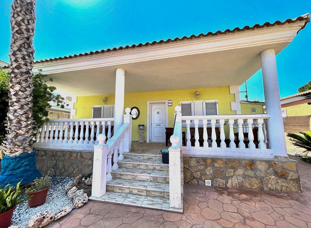 3 slaapkamer Villa te koop in Lliria met zwembad - € 380.000 (Ref: 9443417)