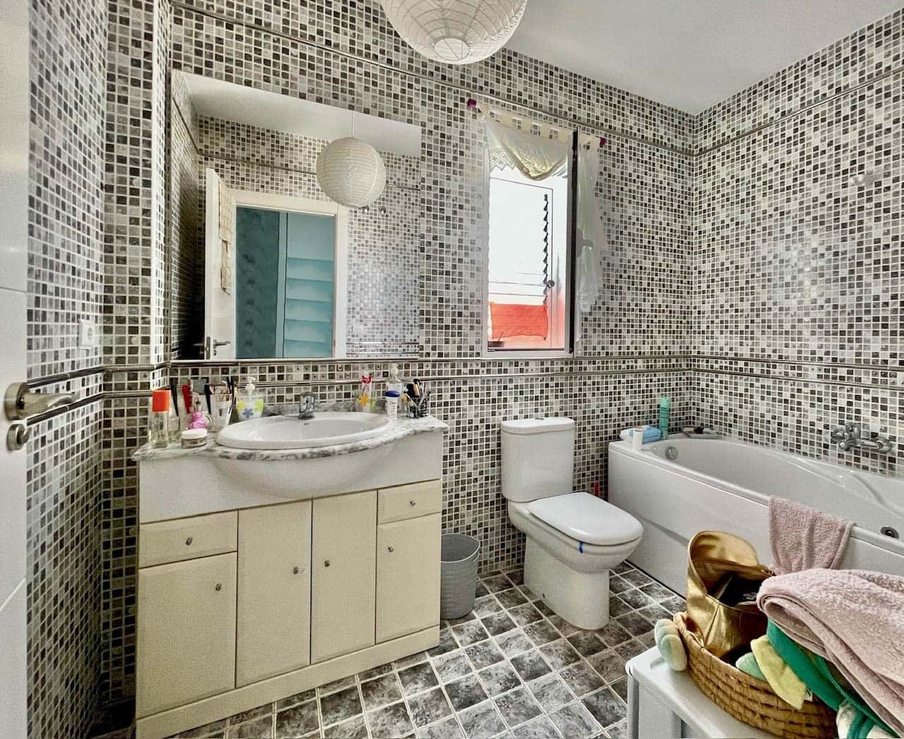 3 slaapkamer Villa te koop in Lliria met zwembad - € 380.000 (Ref: 9443417)