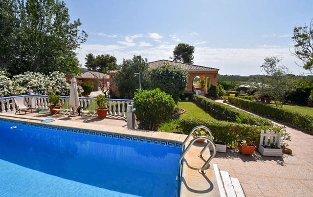 3 slaapkamer Villa te koop in Torrent met zwembad - € 238.000 (Ref: 9443419)