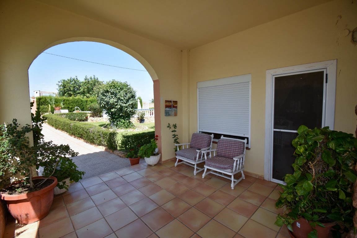 3 slaapkamer Villa te koop in Torrent met zwembad - € 238.000 (Ref: 9443419)