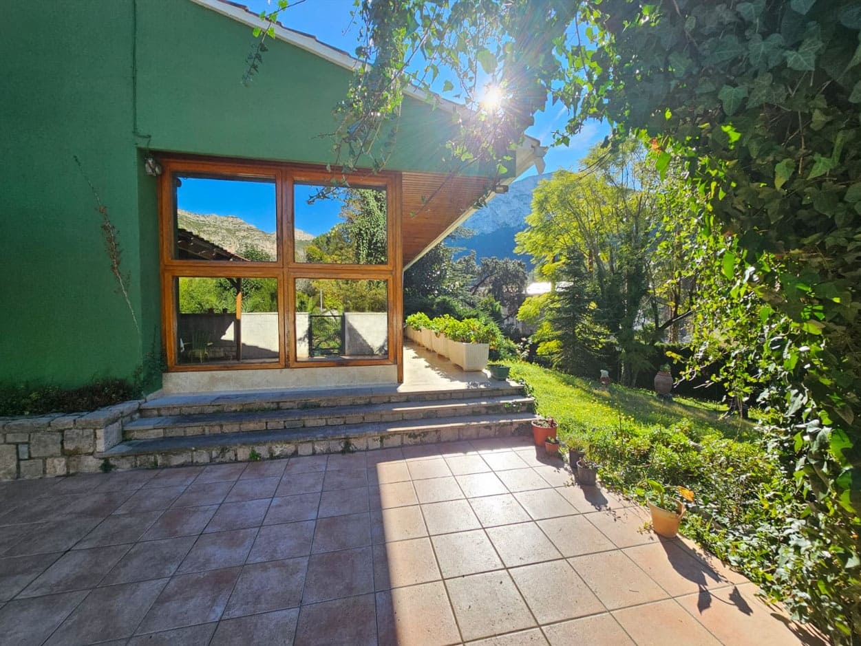 7 bedroom Villa for sale in Barx with pool - € 569,000 (Ref: 9443423)