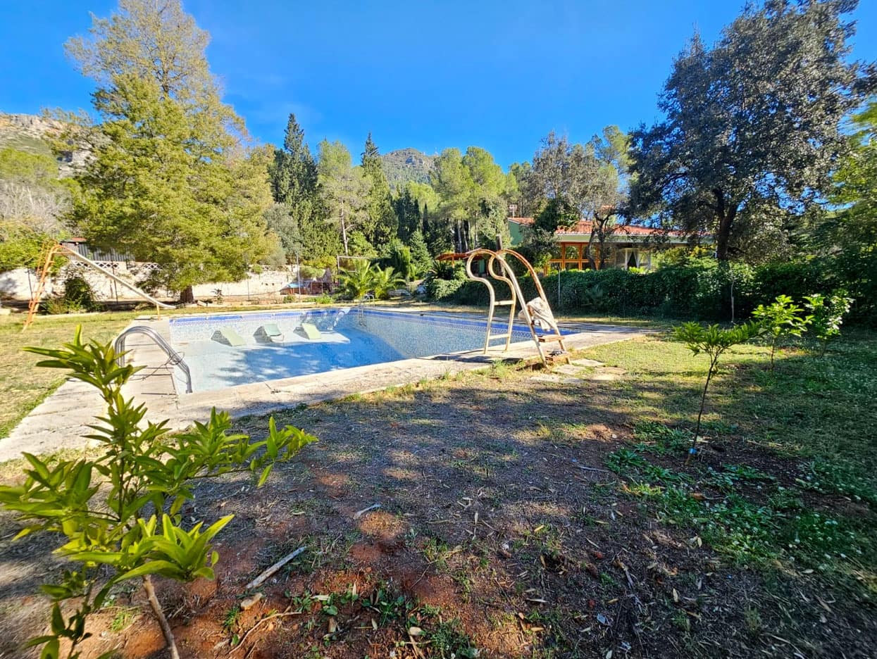 7 bedroom Villa for sale in Barx with pool - € 569,000 (Ref: 9443423)