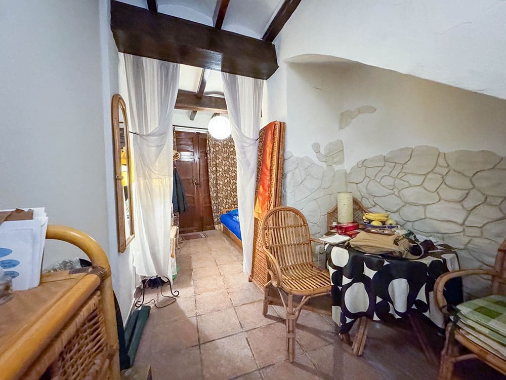 2 makuuhuone Omakotitalo myytävänä paikassa Oliva - 94 000 € (Ref: 9452762)