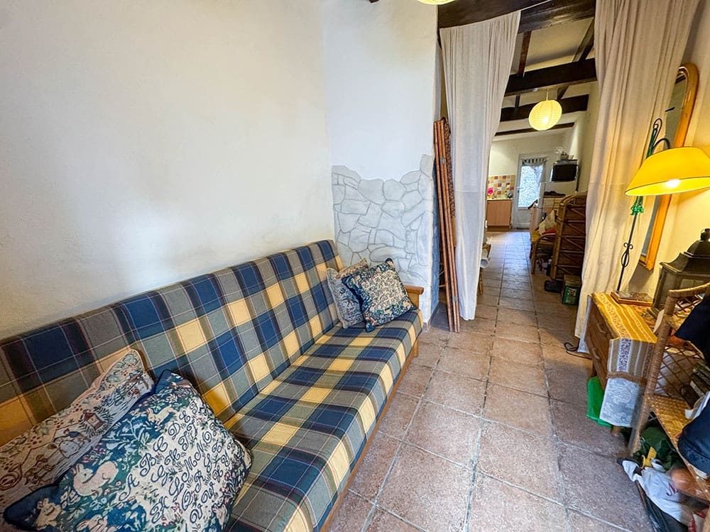 2 makuuhuone Omakotitalo myytävänä paikassa Oliva - 94 000 € (Ref: 9452762)