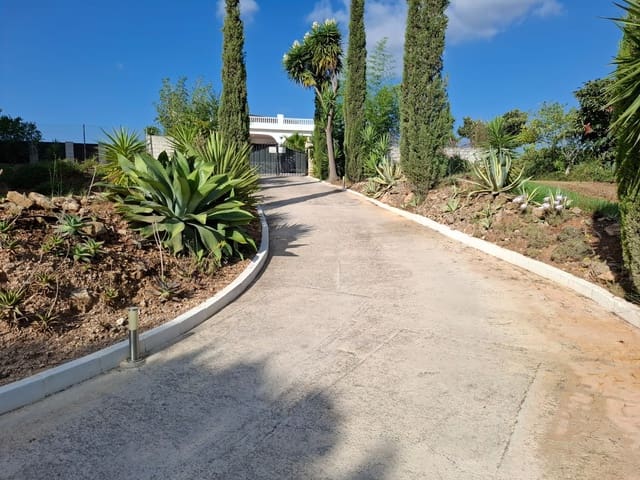 5 soveværelse Finca/Landehus til salg i L'Alcúdia med swimmingpool garage - € 697.000 (Ref: 9553241)