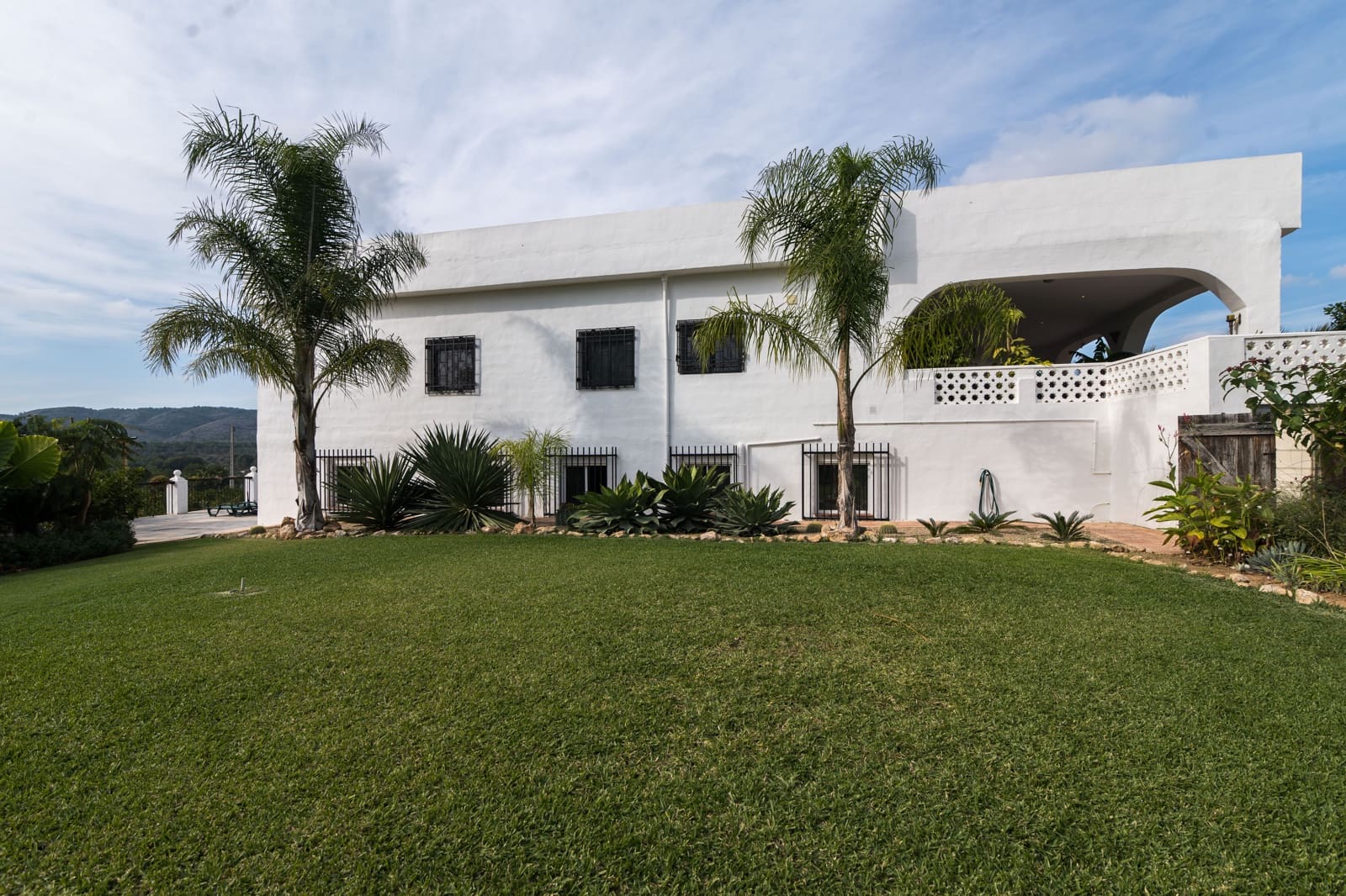 5 soveværelse Finca/Landehus til salg i L'Alcudia med swimmingpool garage - € 697.000 (Ref: 9553241)