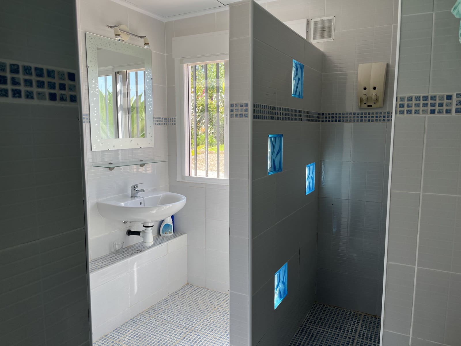 5 soveværelse Finca/Landehus til salg i L'Alcudia med swimmingpool garage - € 550.000 (Ref: 9553241)