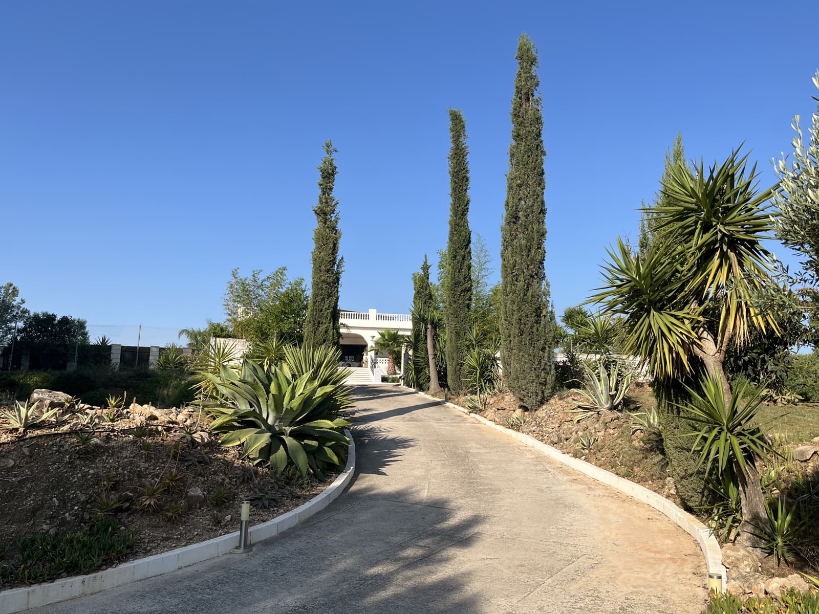 5 soveværelse Finca/Landehus til salg i L'Alcudia med swimmingpool garage - € 550.000 (Ref: 9553241)