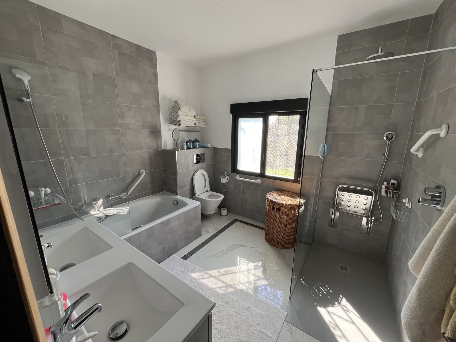 5 soveværelse Finca/Landehus til salg i L'Alcudia med swimmingpool garage - € 550.000 (Ref: 9553241)