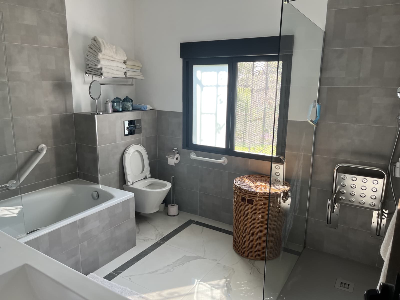 5 soveværelse Finca/Landehus til salg i L'Alcudia med swimmingpool garage - € 550.000 (Ref: 9553241)