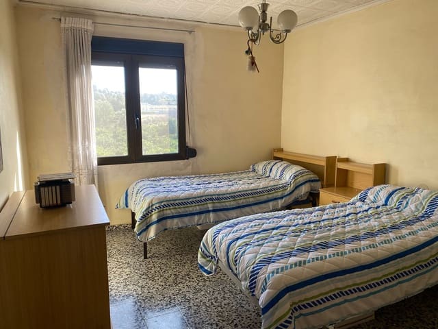 5 soveværelse Byhus til salg i Manuel med garage - € 135.000 (Ref: 9554303)