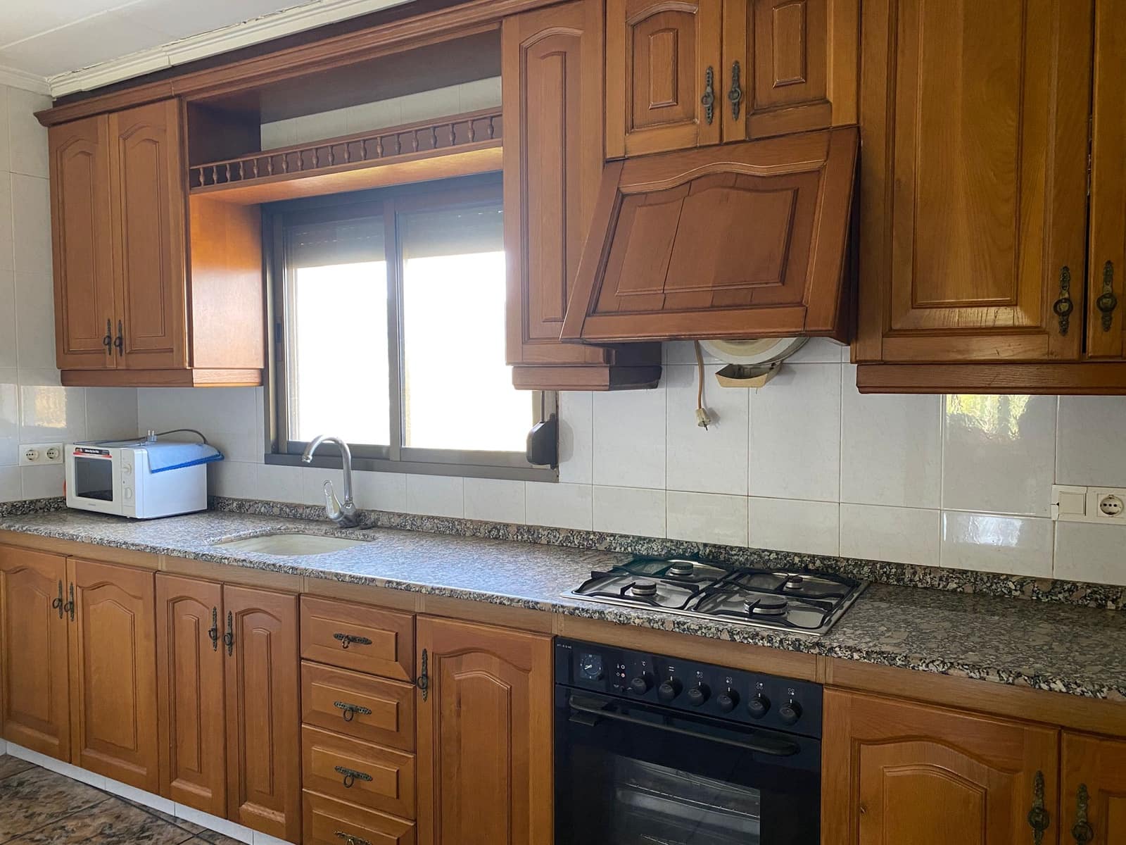 5 sypialnia Dom na sprzedaż w Manuel z garażem - 135 000 € (Ref: 9554303)