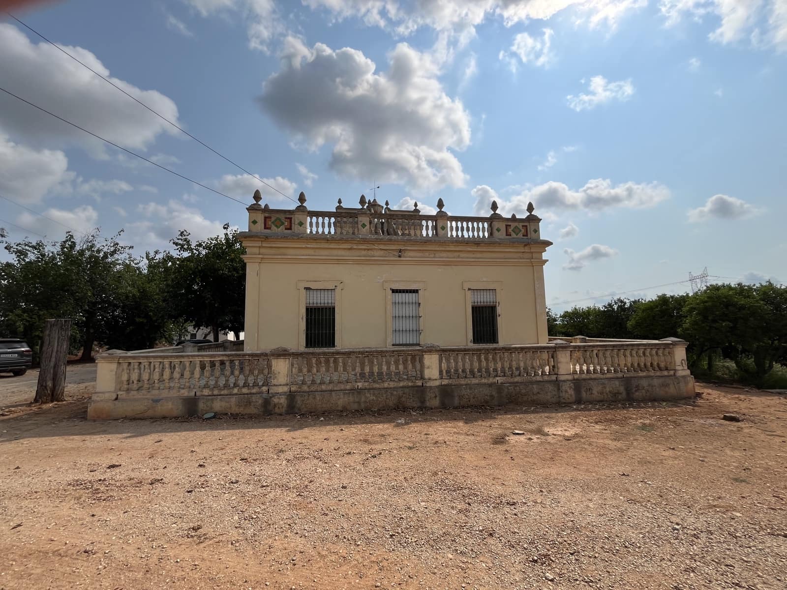 4 bedroom Finca/Country House for sale in L'Alcudia with garage - € 250,000 (Ref: 9560677)