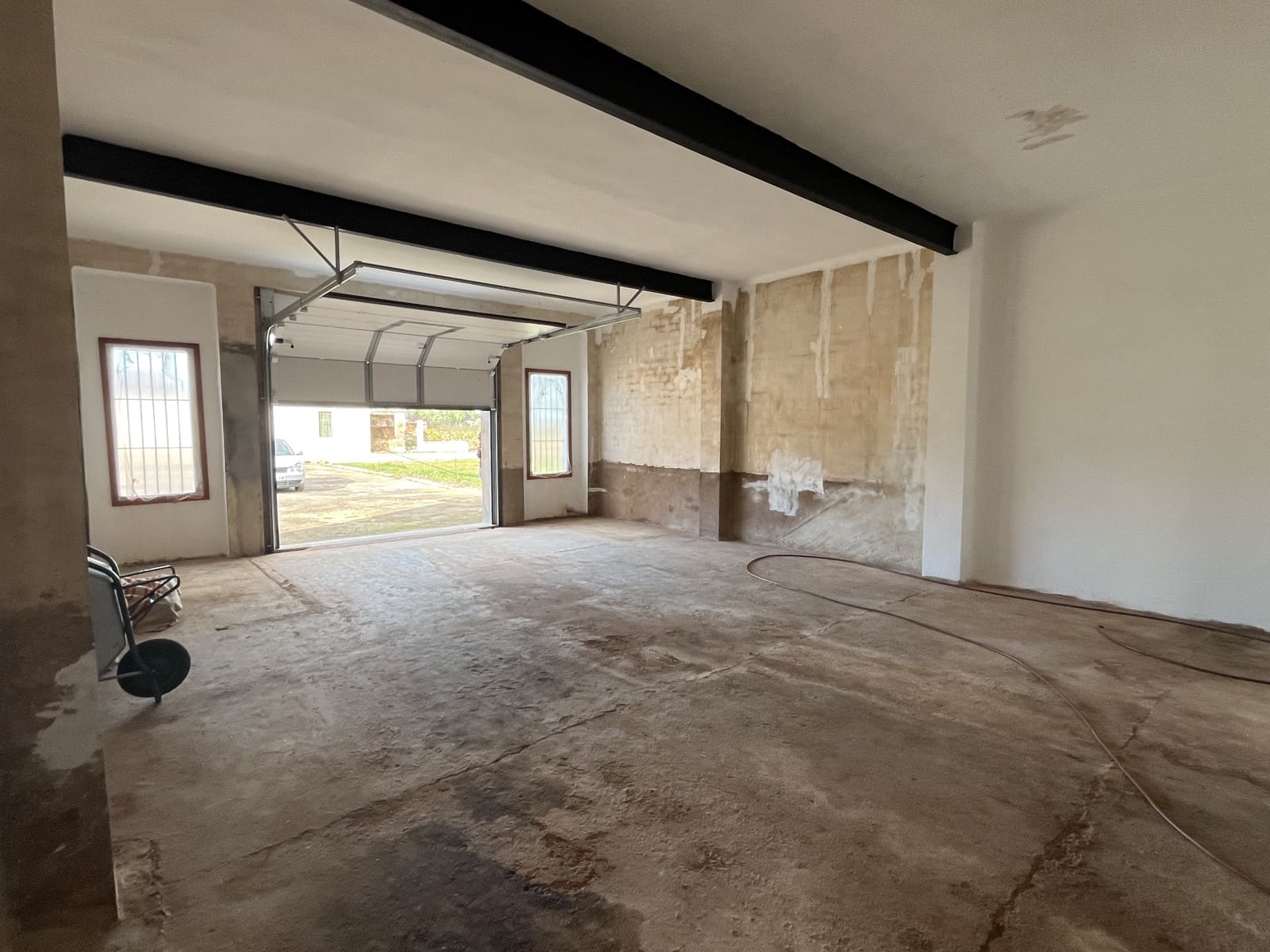 4 bedroom Finca/Country House for sale in L'Alcudia with garage - € 285,000 (Ref: 9560677)