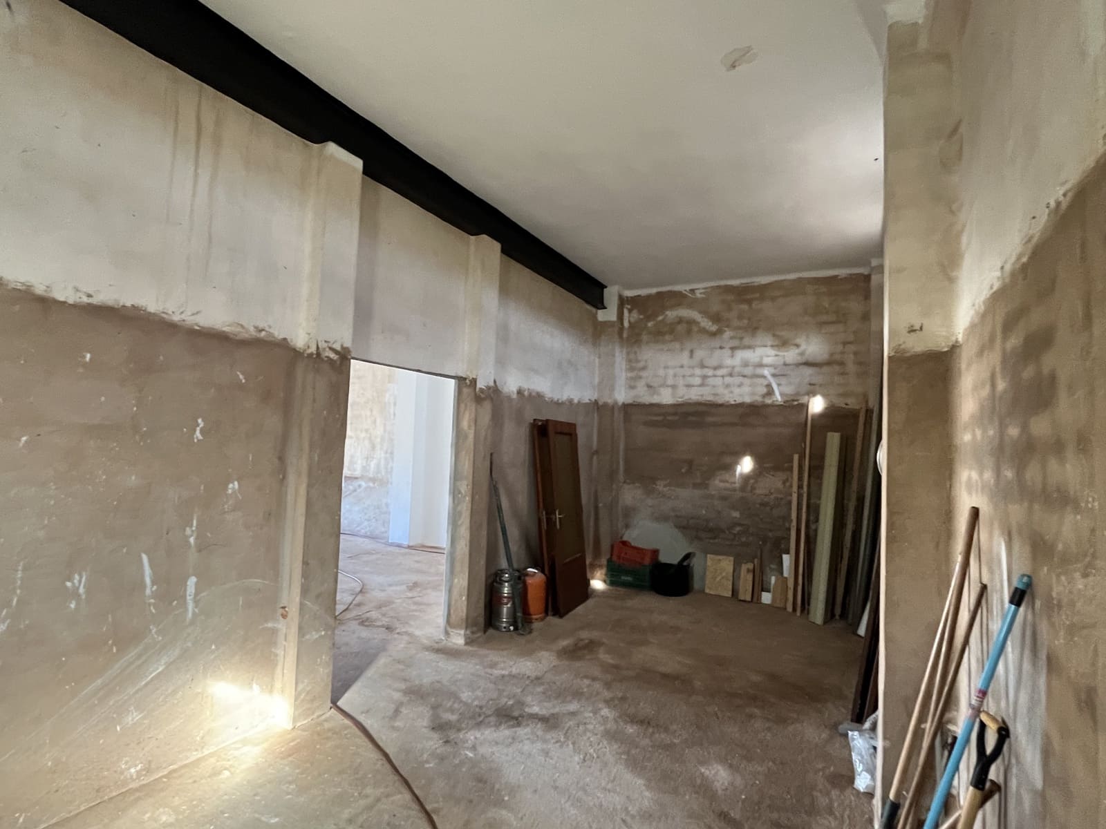 4 bedroom Finca/Country House for sale in L'Alcudia with garage - € 285,000 (Ref: 9560677)