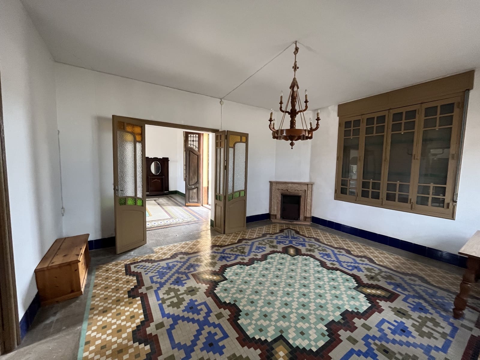 4 bedroom Finca/Country House for sale in L'Alcudia with garage - € 285,000 (Ref: 9560677)