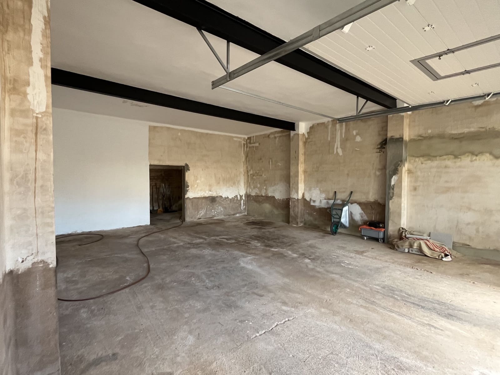 4 bedroom Finca/Country House for sale in L'Alcudia with garage - € 285,000 (Ref: 9560677)