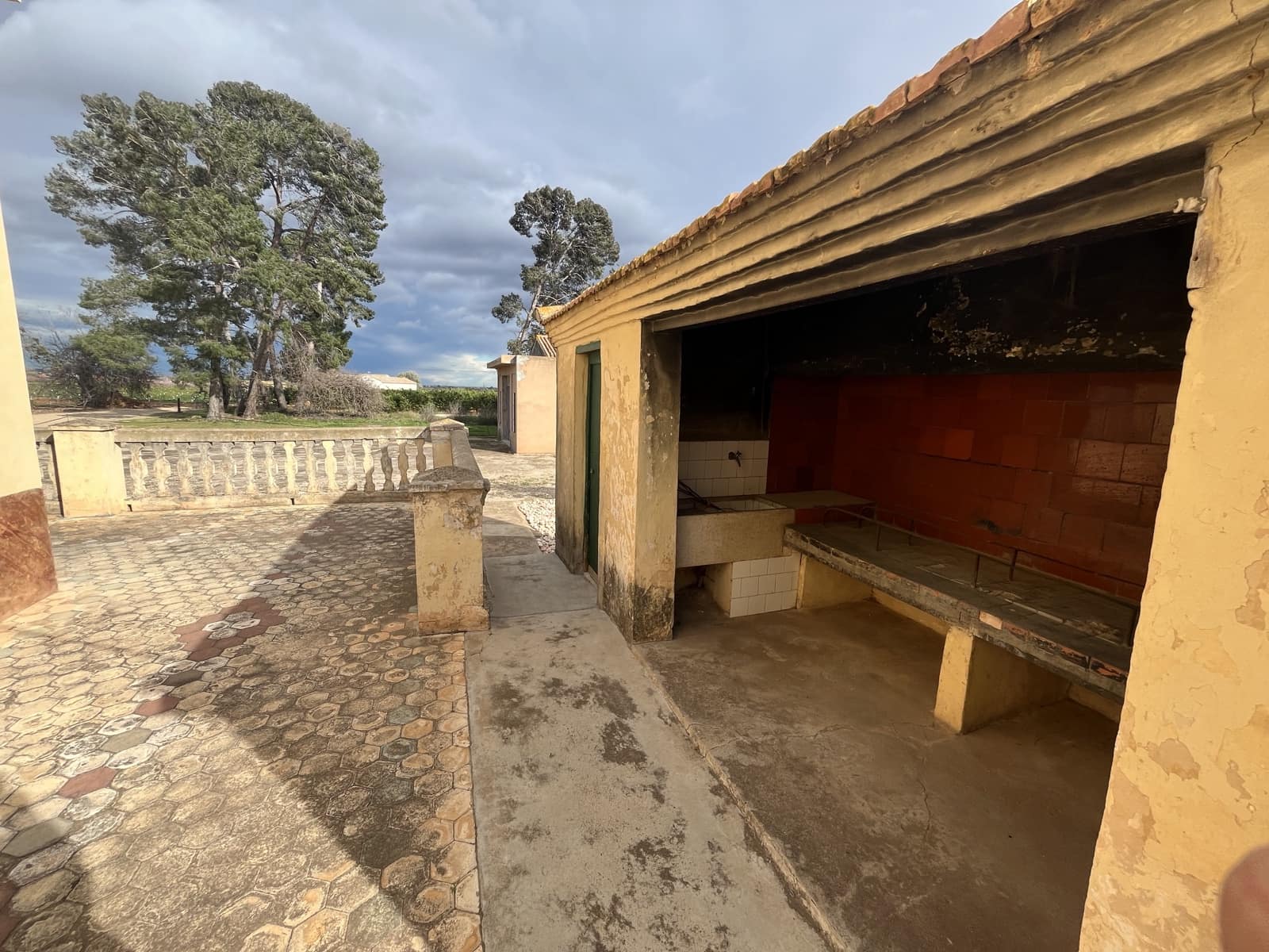 4 bedroom Finca/Country House for sale in L'Alcudia with garage - € 285,000 (Ref: 9560677)