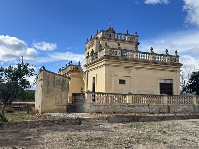 4 sovrum Finca/Hus på landet till salu i L'Alcúdia med garage - 285 000 € (Ref: 9560677)