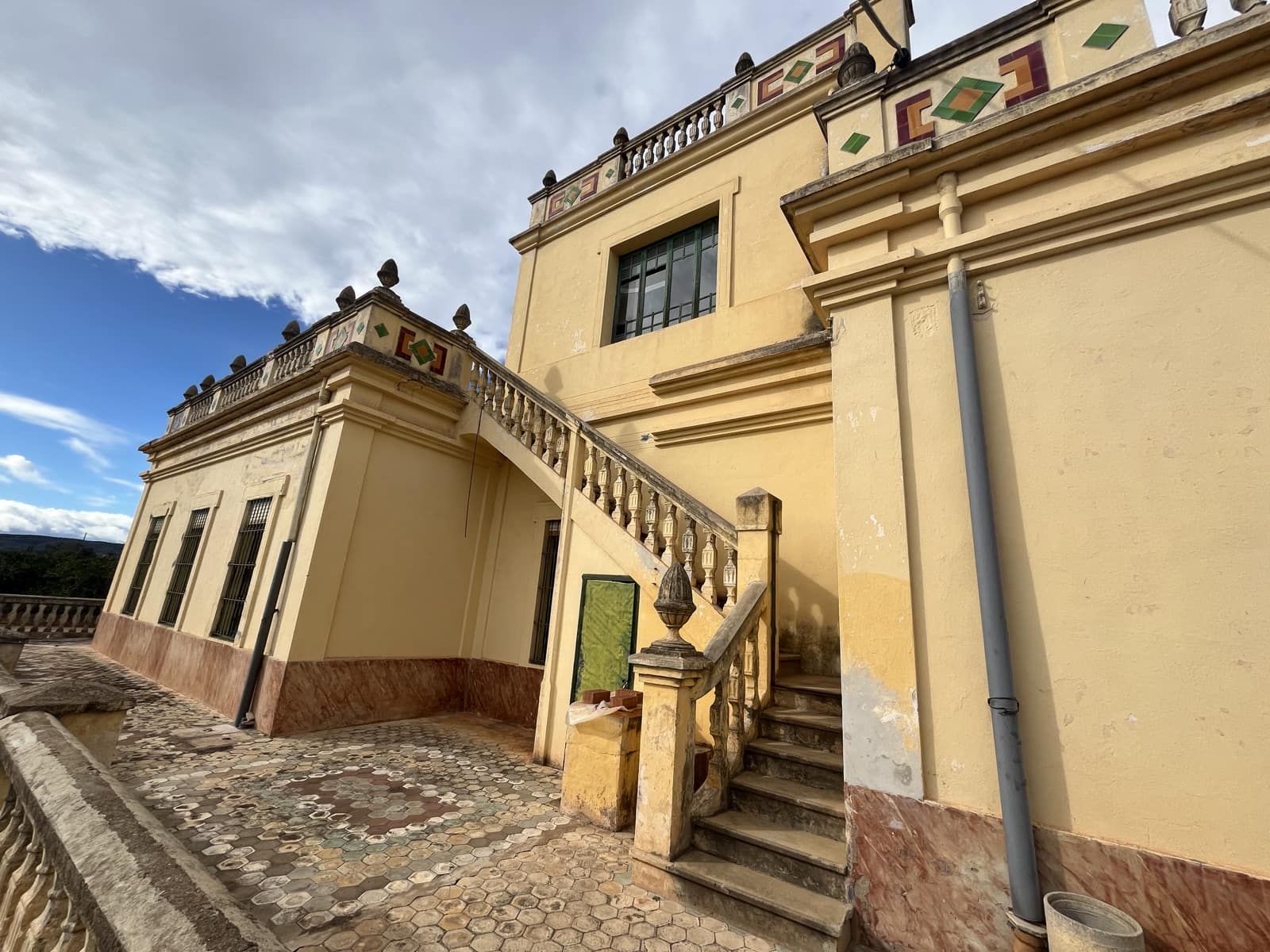 4 bedroom Finca/Country House for sale in L'Alcudia with garage - € 285,000 (Ref: 9560677)