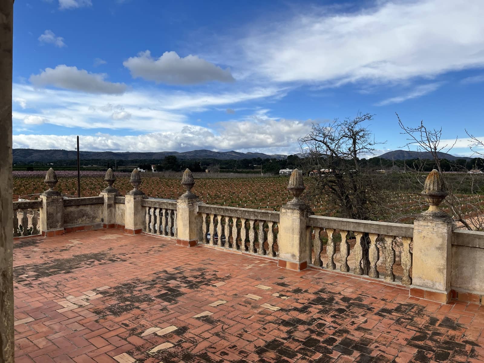 4 bedroom Finca/Country House for sale in L'Alcudia with garage - € 285,000 (Ref: 9560677)