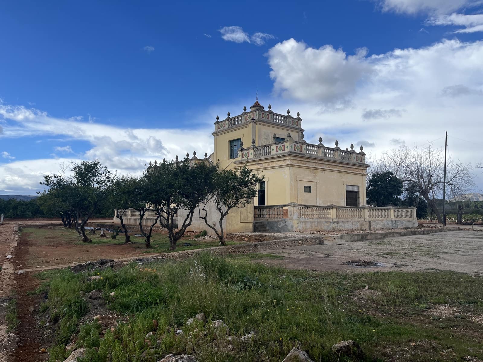 4 bedroom Finca/Country House for sale in L'Alcudia with garage - € 285,000 (Ref: 9560677)