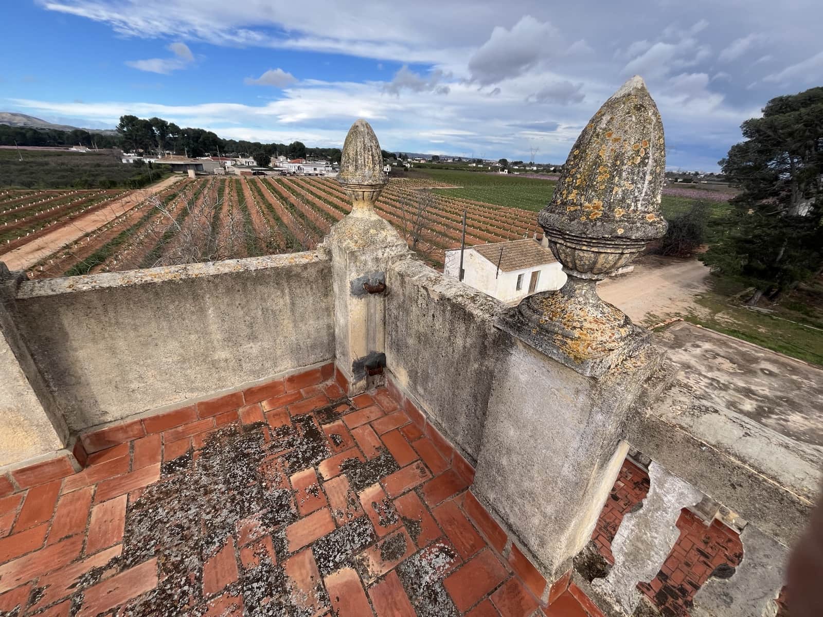 4 bedroom Finca/Country House for sale in L'Alcudia with garage - € 285,000 (Ref: 9560677)