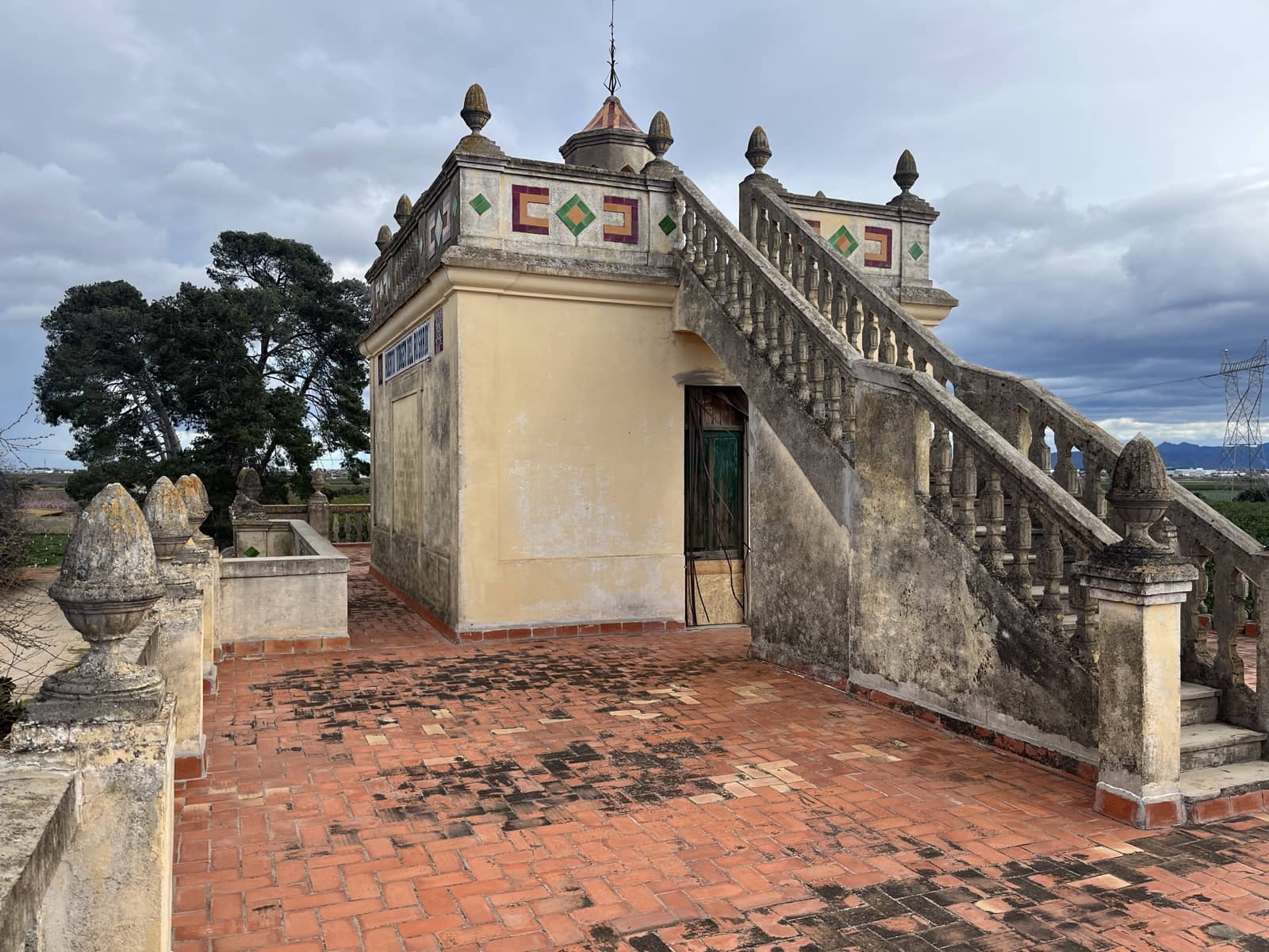 4 bedroom Finca/Country House for sale in L'Alcudia with garage - € 285,000 (Ref: 9560677)