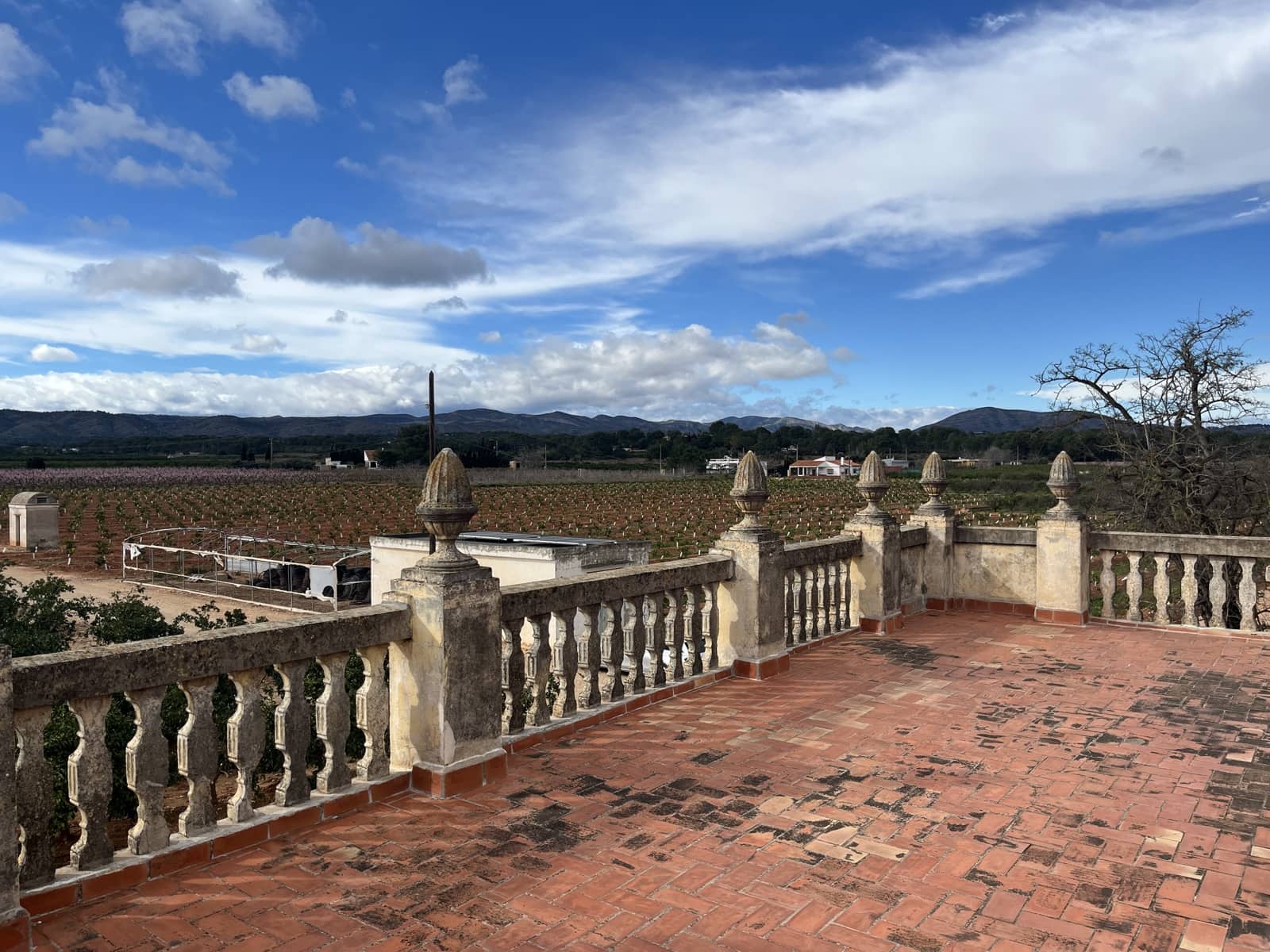 4 bedroom Finca/Country House for sale in L'Alcudia with garage - € 285,000 (Ref: 9560677)